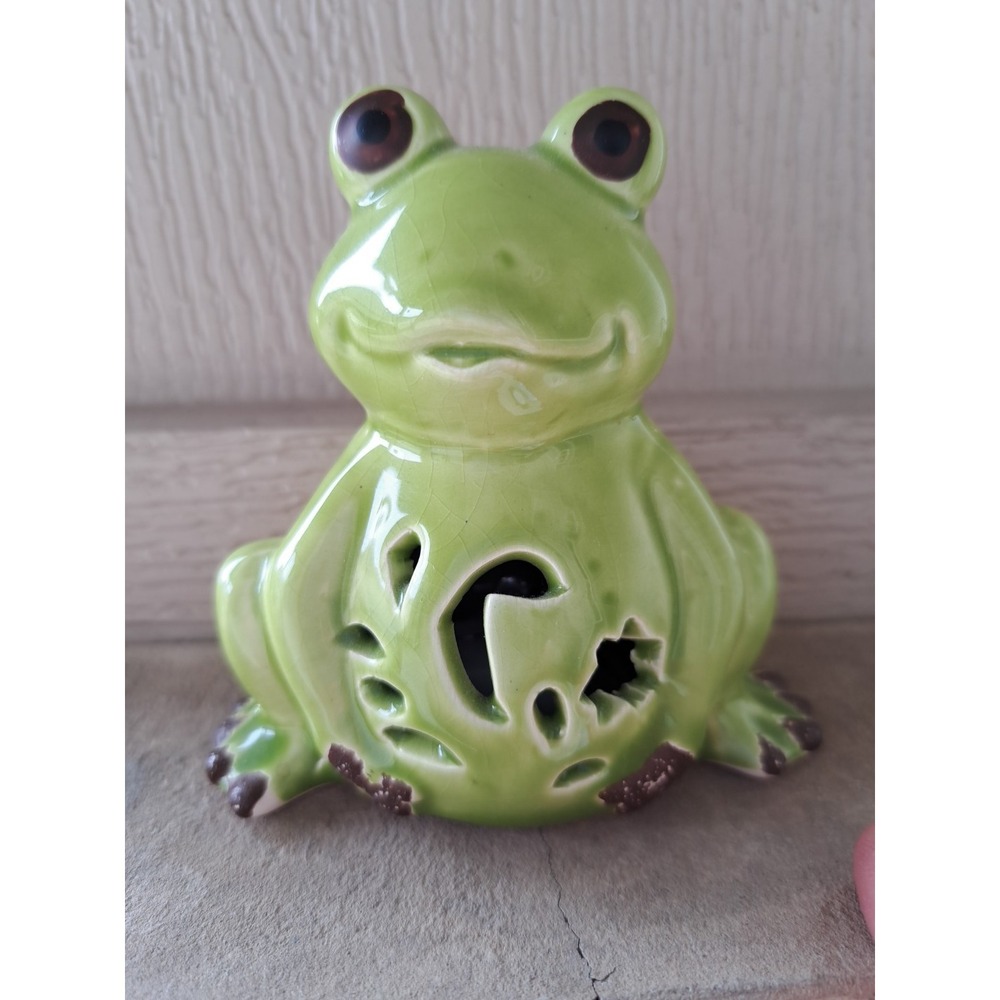 Decorative Ceramic Luminary Lights Up Frog 3.5 X 3.5 X 2.25 Inches Figurine